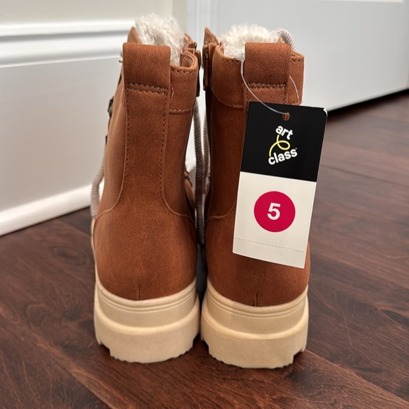 NEW Girls Platform Winter Boots Sherpa Accents, Super Warm, girls size 5 - Picture 9 of 10